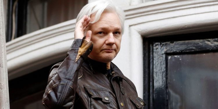 Assange è libero