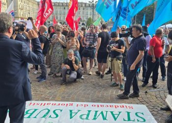 Alg a fianco del collega de La Stampa aggredito dai neofascisti              e della Subalpina in piazza per difenderlo.