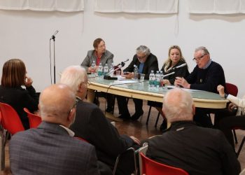 Gruppo pensionati riunito per approvare bilanci e valutare nuove iniziative