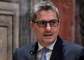 Barachini: «Il ruolo del governo è sostenere il giornalismo come attività umana che affronta la sfida dell’IA»