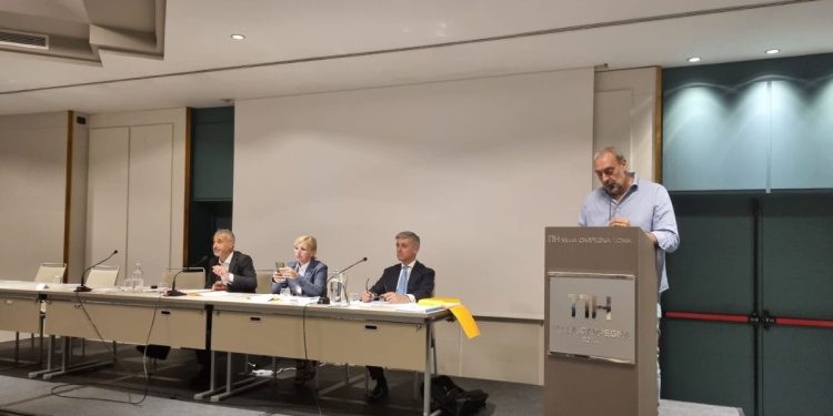 Contratto di lavoro, strada in salita: il quadro emerso al Consiglio nazionale