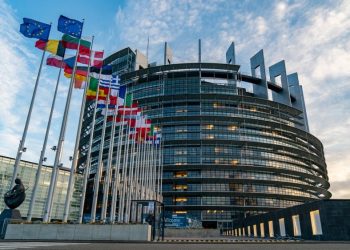 Parlamento europeo: «L’8 agosto entra in vigore il Media Freedom Act, i Paesi membri lo attuino»