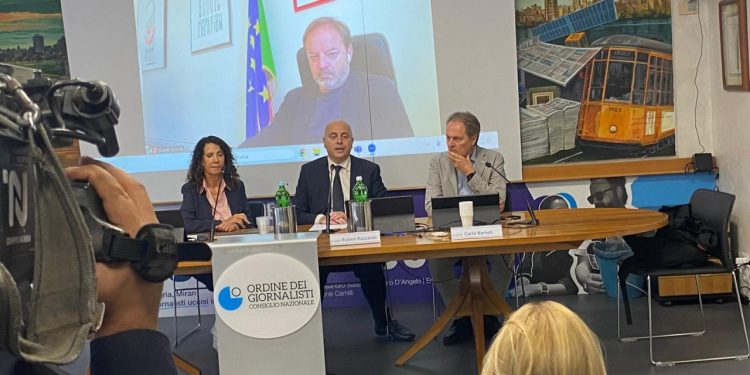 Presentata la nuova edizione del Manuale di Diritto dell’Informazione, con lo sguardo all’era digitale