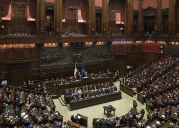 Legge di delegazione europea, ok della Camera al recepimento della Direttiva sulle querele temerarie. Fnsi: «Serve anche in Italia»