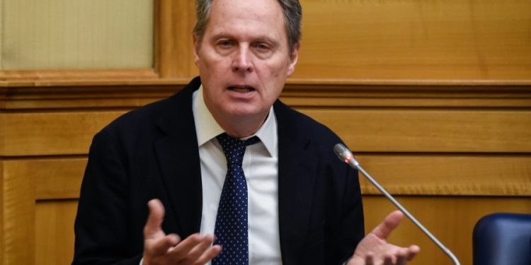 Formazione, Bartoli: «Sospensione e radiazione per chi non ha i crediti». Contraria la Fnsi