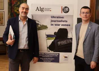 Il presidente Alg Perucchini e il presidente del sindacato ucraino Tomilenko hanno inaugurato una mostra sul lavoro dei giornalisti durante la guerra in Ucraina