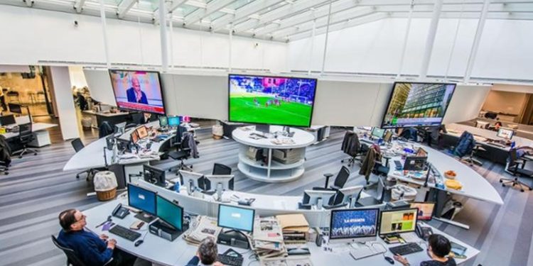 Gedi, firmato il contratto per la cessione de La Stampa. Costante: «Sae dimostri la necessaria solidità economica»