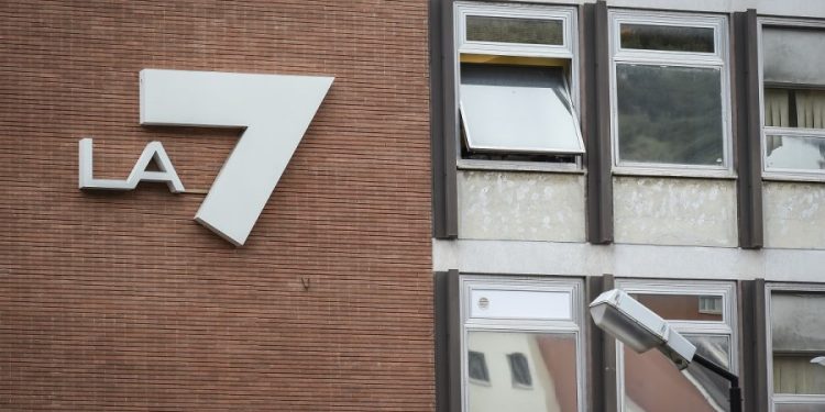 La7, giornalisti in sciopero il 10 aprile per retribuzioni e applicazione del contratto. La Fnsi al fianco dei colleghi
