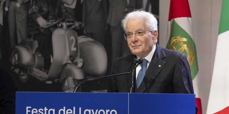 Primo maggio, Mattarella: «Il lavoro è dignità, plasma il nostro essere e il nostro futuro»